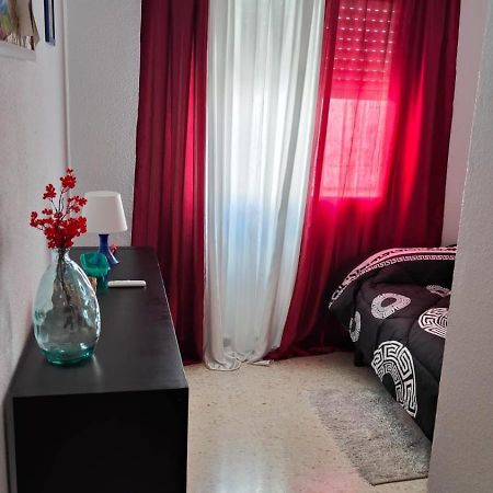 Apartamento Frente A Palacio De Congresos Севилья Экстерьер фото
